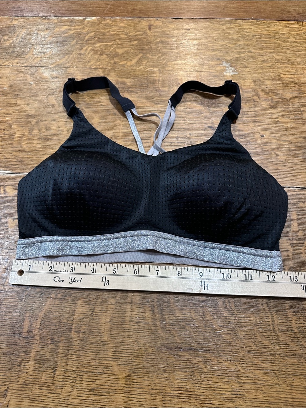 Victoria's Secret Black Sports‎ Bra with Gray Band Sz 34C